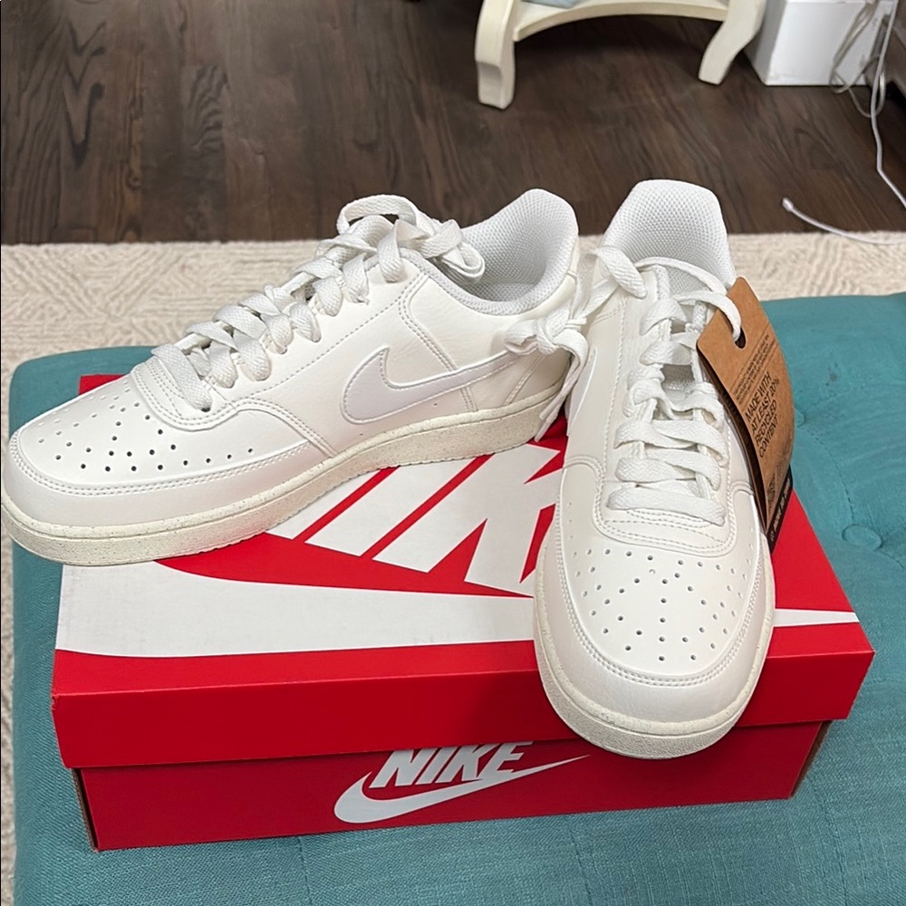 Nike Women’s size 9 White Sneakers-new!